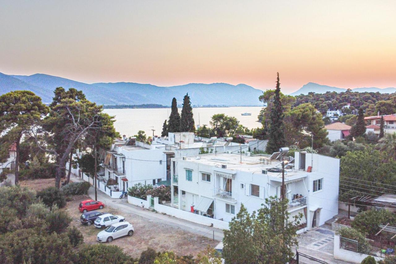 Summer Feel Suites Poros Town Exterior foto
