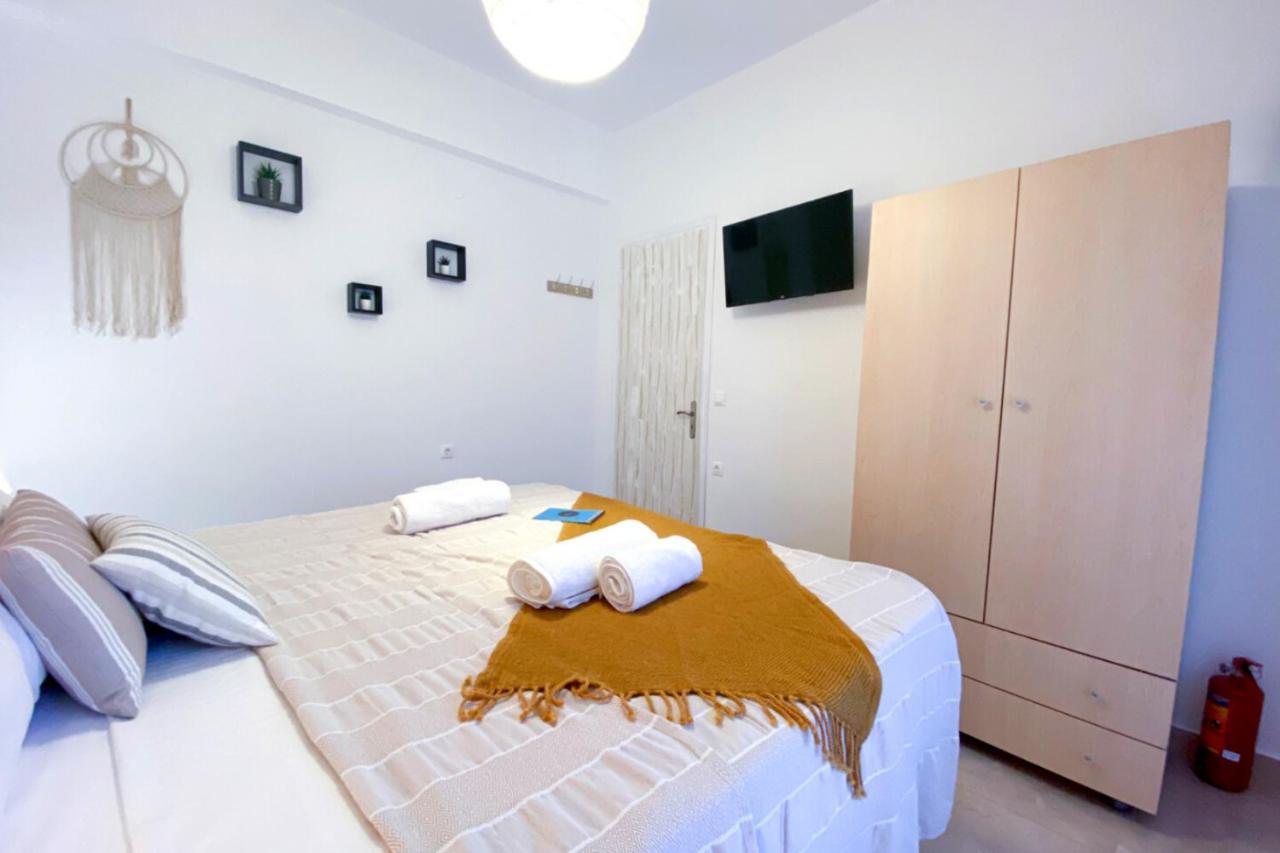 Summer Feel Suites Poros Town Exterior foto