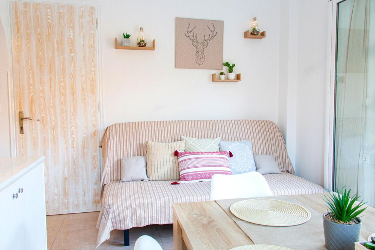 Summer Feel Suites Poros Town Exterior foto